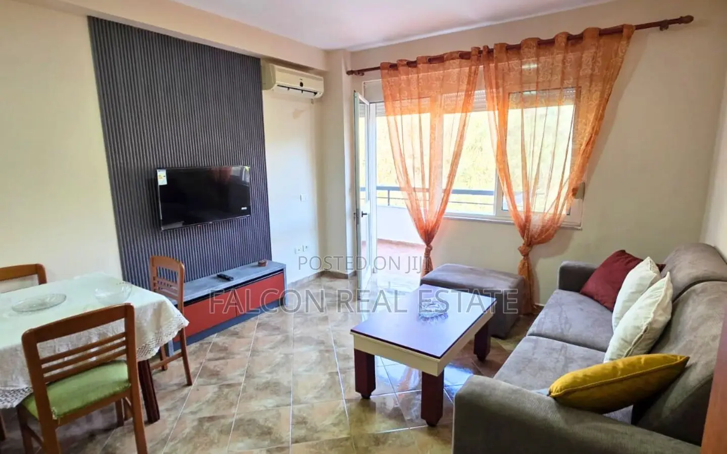 Shitet Apartament 1+1 në Shkëmbin e Kavajës (mbi rrugë) !!