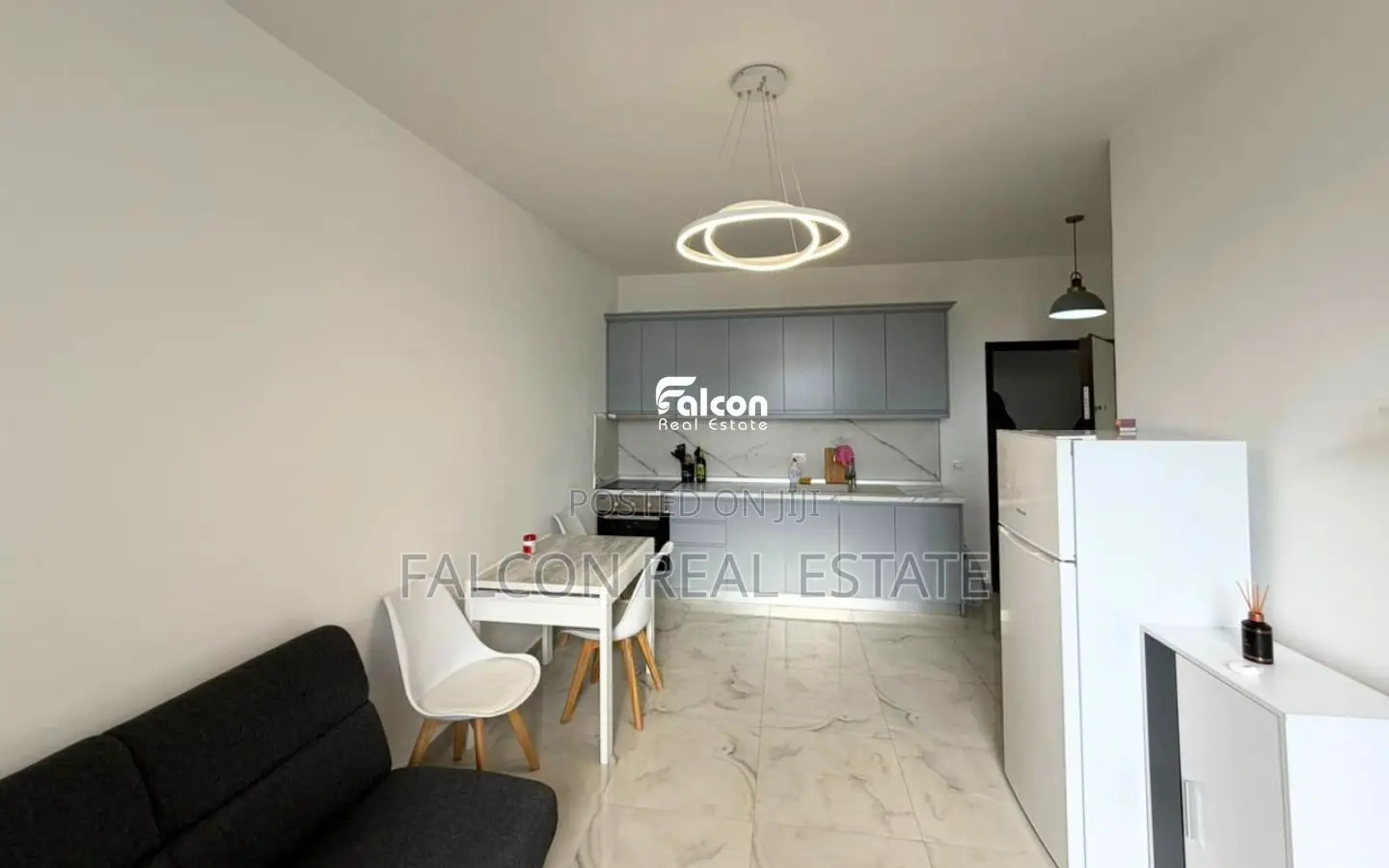 Shiten 2 Apartamente 1+1, Rrota e Kuqe – Plazh
