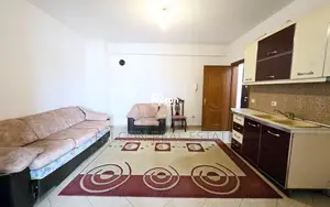 Shitet apartament 1+1-Lagjja 7, tek ish-Bashkia