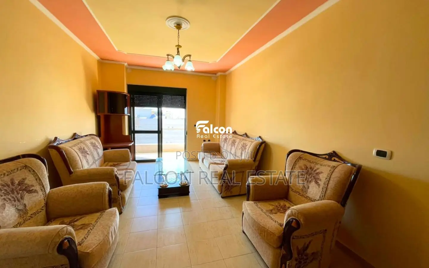 Shitet Apartament 1+1 në Plazh, Lagjja 13- Durrës.