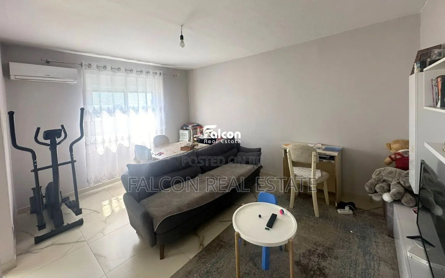 Shitet apartament 1+1 në Lagjen 16, pranë Kopshtit Soros-Durres