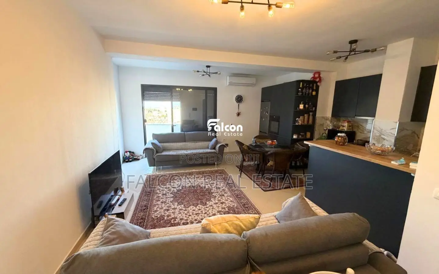Shitet Apartament 2+1+2 me Verandë, në Zonën e Spitalit, Durrës !!