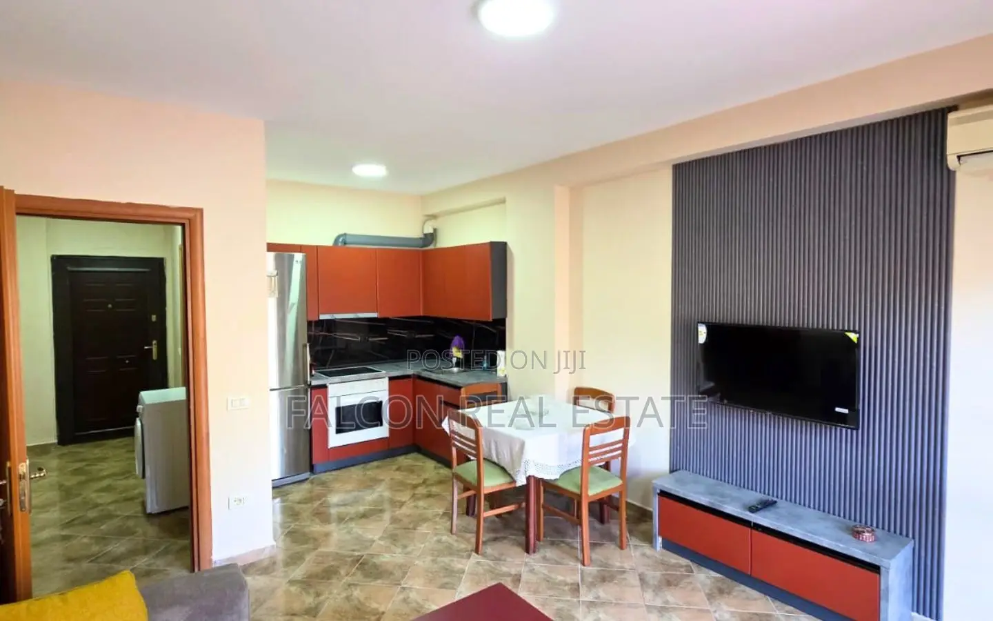 Shitet Apartament 1+1 në Shkëmbin e Kavajës (mbi rrugë) !!