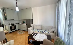 Apartament në shitje – Plazhi i Golemit