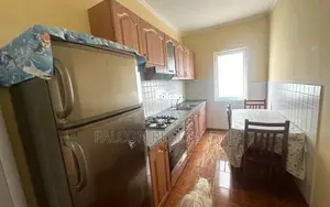 Jepet me Qera Vilë me 3 Apartamente 3+1, Plazh – Iliria !!