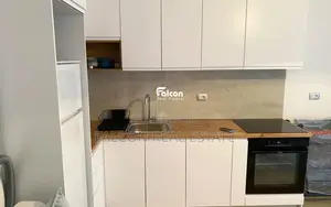 Shitet apartament 1+1 në vijë të parë në Golem