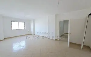 Shitet apartament 2+1 -Tek Trekëndëshi