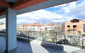 Shitet Shtëpi Private 2-Katëshe !!