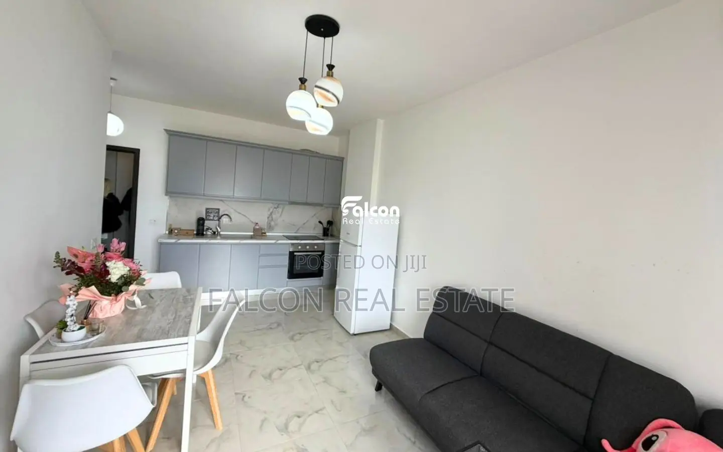 Shiten 2 Apartamente 1+1, Rrota e Kuqe – Plazh