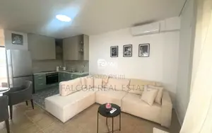Shitet apartament 1+1 në Qerret!