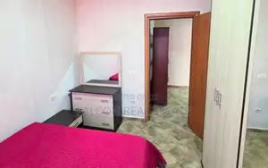 Shitet Apartament 1+1 në Shkëmbin e Kavajës (mbi rrugë) !!