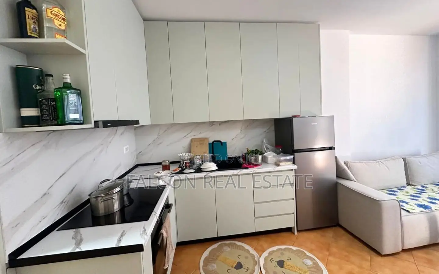 Apartament në shitje – Plazhi i Golemit