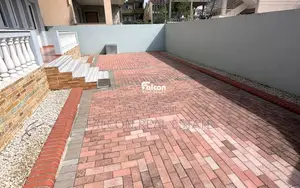 Jepet me Qera Vilë me 3 Apartamente 3+1, Plazh – Iliria !!
