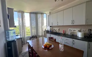 Apartament ne shitje- Mali I Robit!!