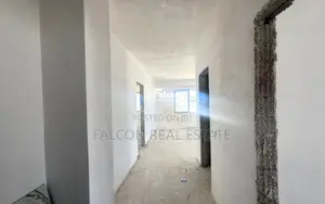 Shitet apartament 2+1 me 2 tualete në Golem