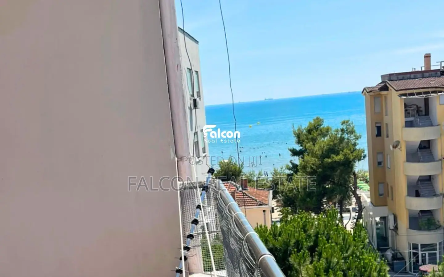 Shitet Apartament 1+1 në Plazh, Lagjja 13- Durrës.