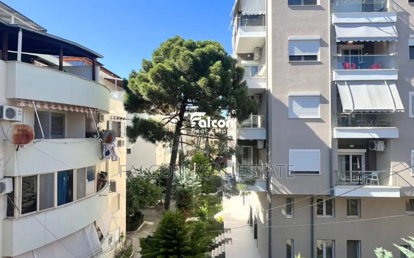 Shitet apartament 1+1 në Golem, në Kompleksin Alb Adriatik!