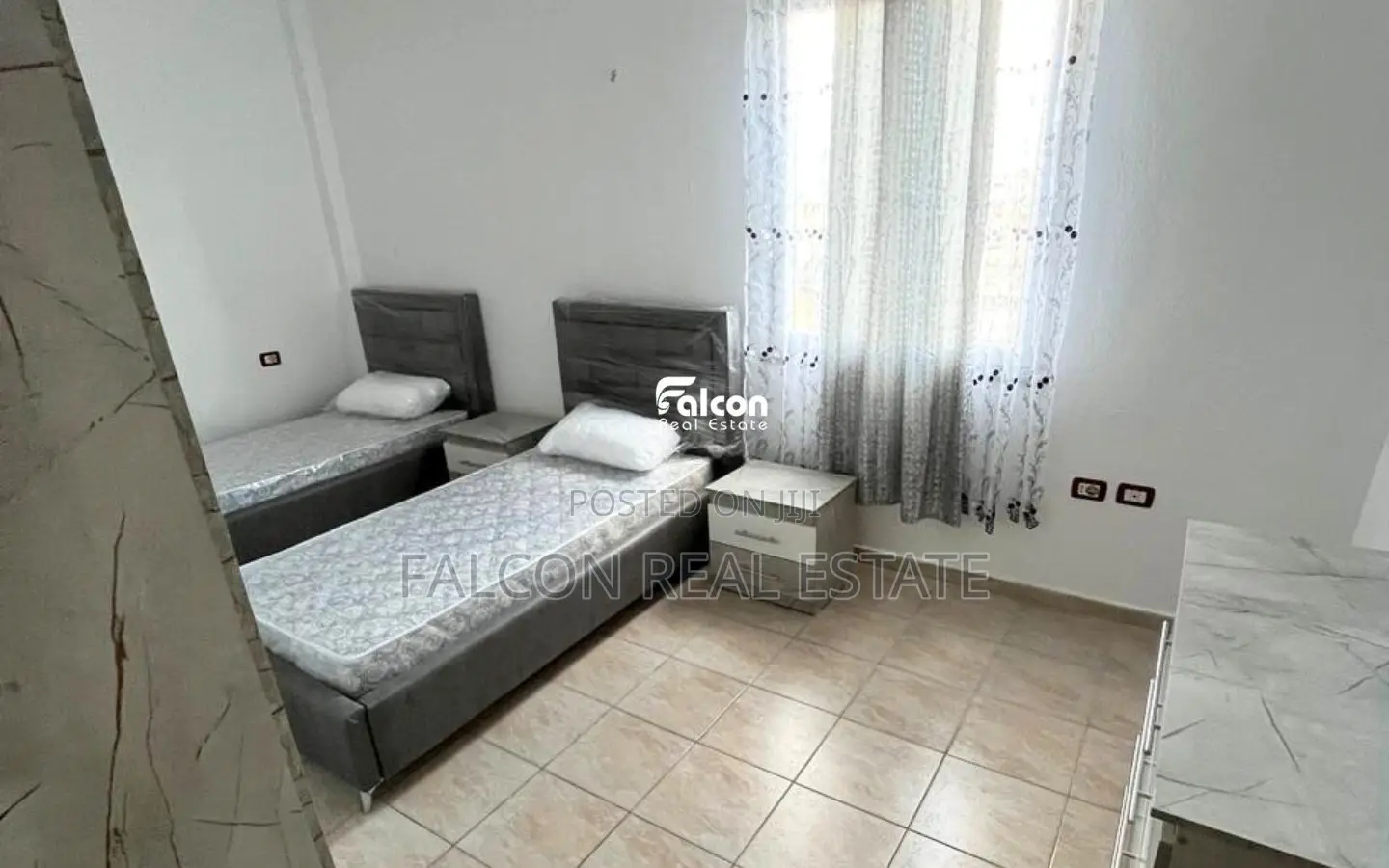 Jepet me Qira Apartament 2+1, tek Rrethi i Kënetës !!