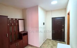 Shitet Apartament 1+1 në Shkëmbin e Kavajës (mbi rrugë) !!
