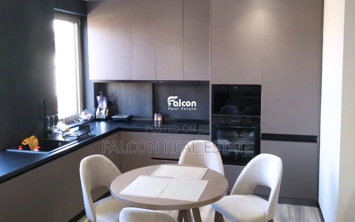 Shitet apartament, Lagjen 11, pranë Bulevardit “Gjergj Kastrioti