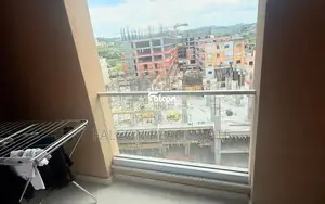 Shitet apartament 1+1 në Golem !!