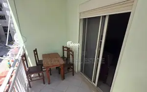Shitet apartament 1+1 në Golem!