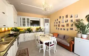 Shitet Apartament 2+1 me Verandë – Pranë Terminalit të Veriut, Tiranë!