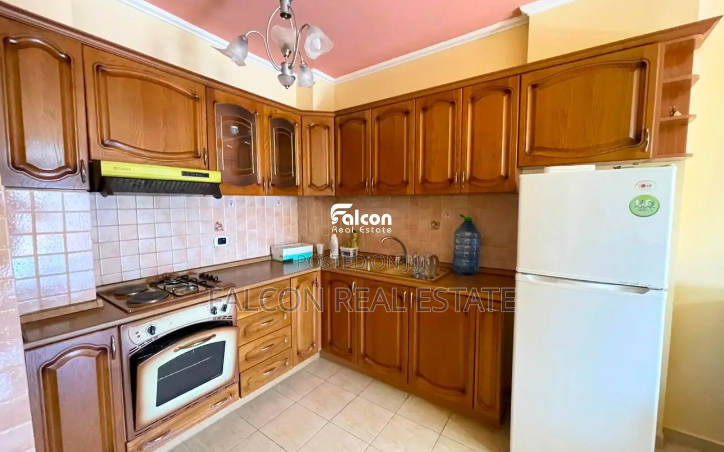 Shitet Apartament 1+1 në Plazh, Lagjja 13- Durrës.