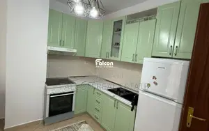 Shitet apartament 1+1 në Golem, në Kompleksin Alb Adriatik, vetëm 100 