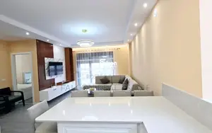 Jepet me qira apartament – Adresa: Lagjja 18,Korce !!