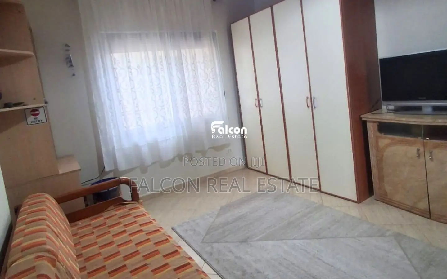 Jepet me Qira Apartament 2+1+2, në zonën Ish-Rajoni, Durrës !!