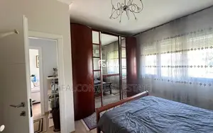 Apartament ne shitje- Mali I Robit!!