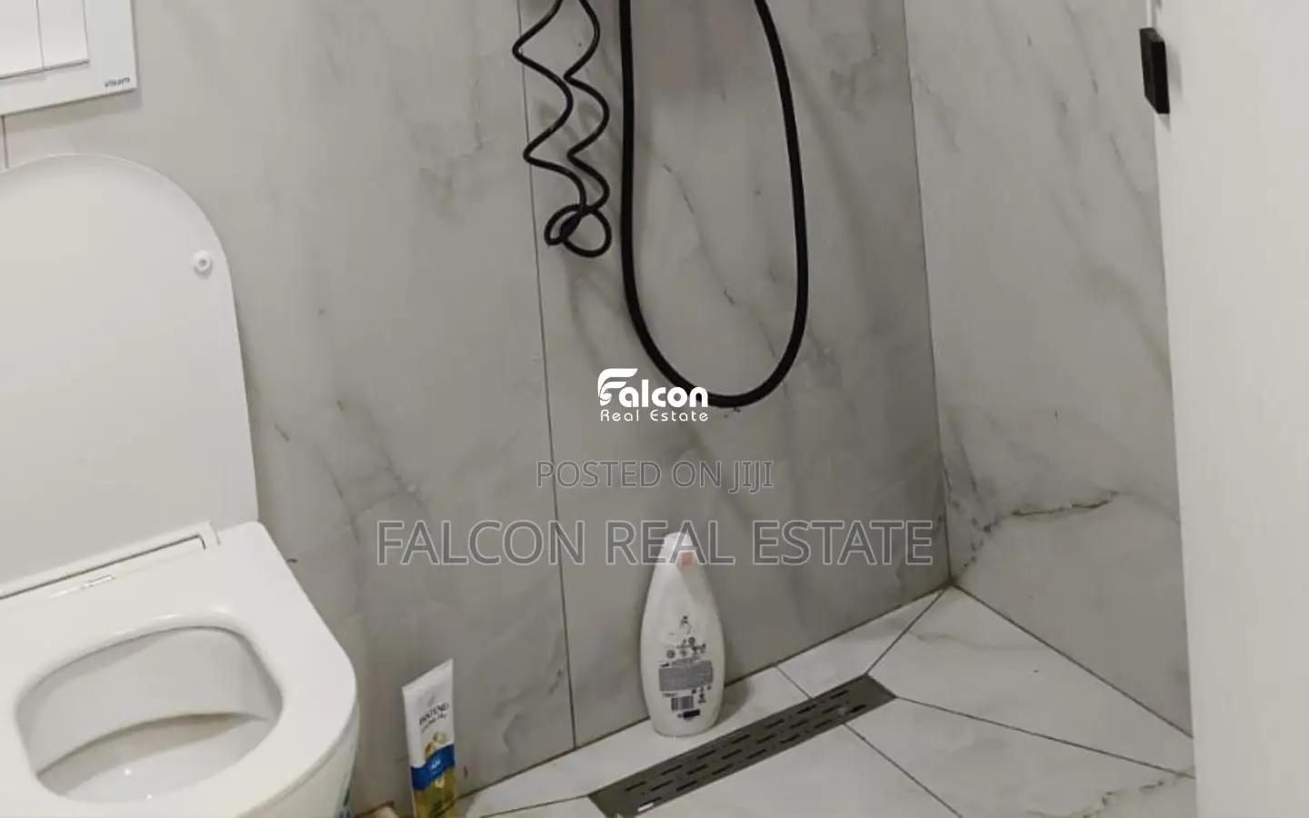 Shitet apartament 1+1 në Golem !!