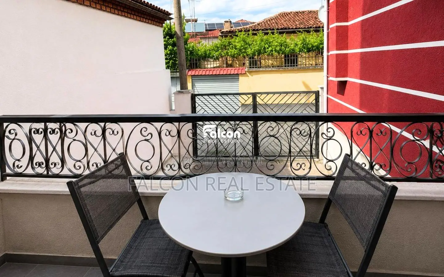 Shitet apartament 1+1 në një zonë të qetë të Korçës, në Lagjen 12