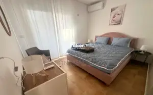Shitet apartament 1+1 në Qerret!