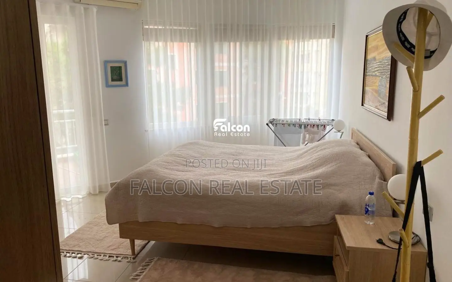 Shitet apartament 1+1 në vijë të parë në Golem