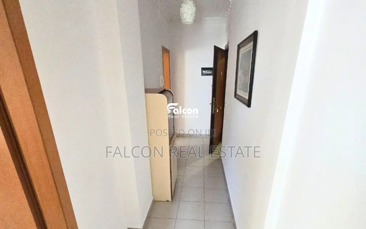 Shitet apartament 1+1 në Golem!