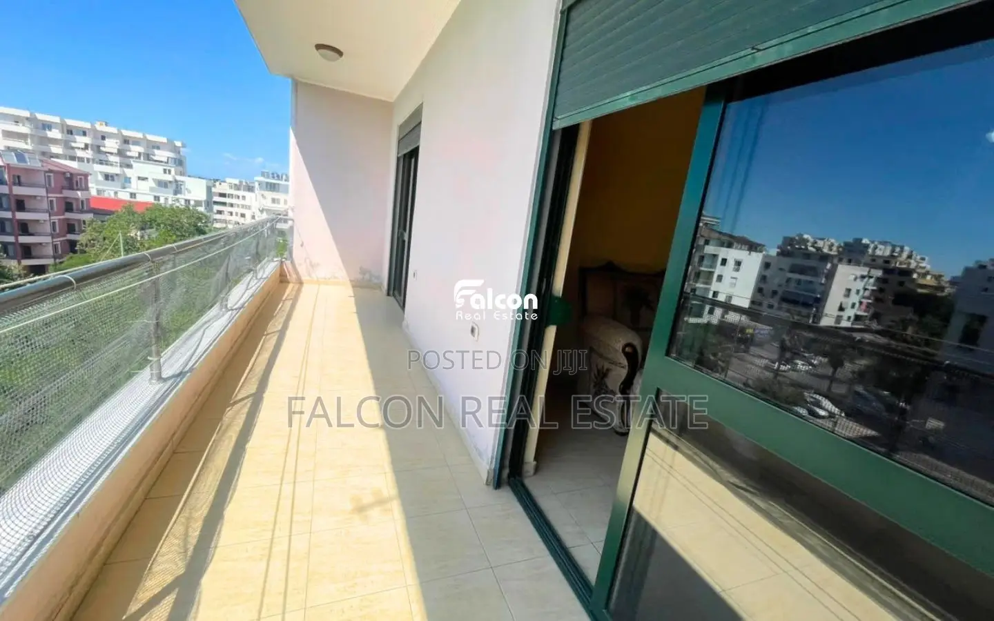 Shitet Apartament 1+1 në Plazh, Lagjja 13- Durrës.