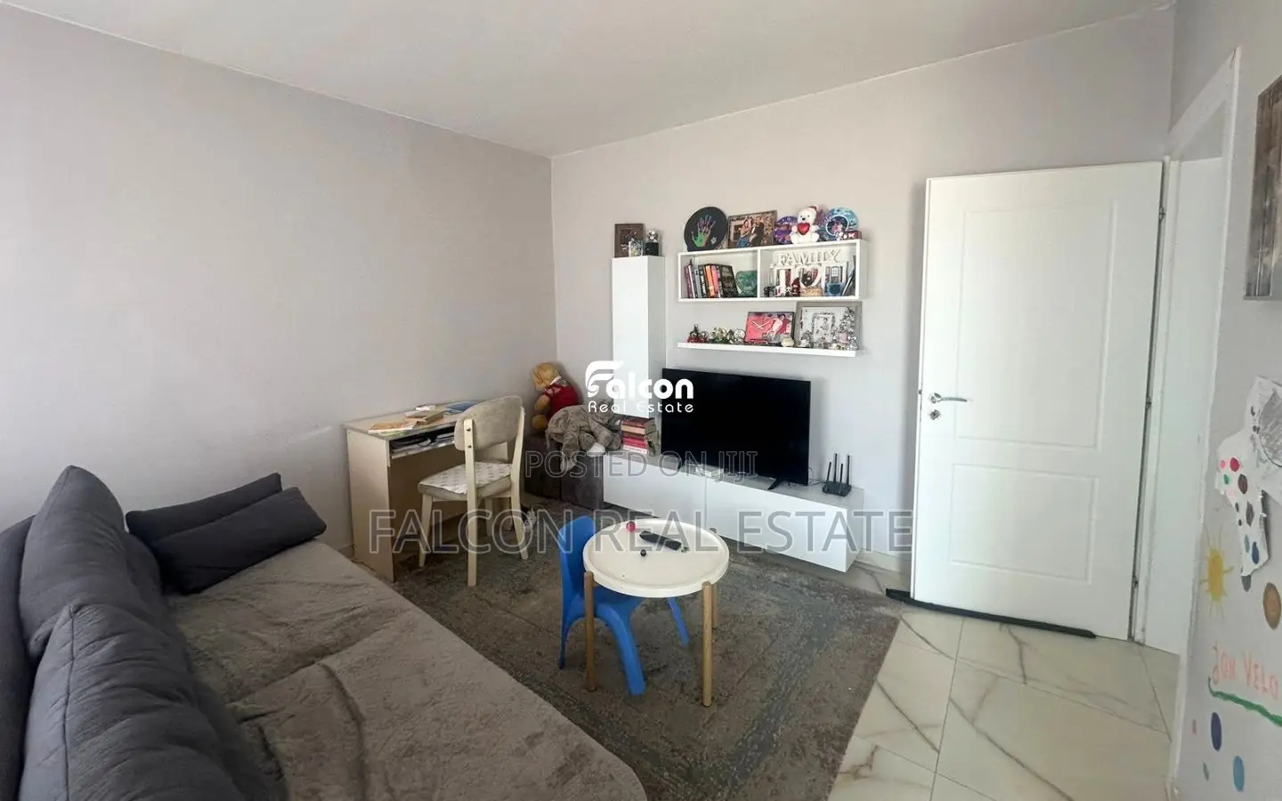 Shitet apartament 1+1 në Lagjen 16, pranë Kopshtit Soros-Durres