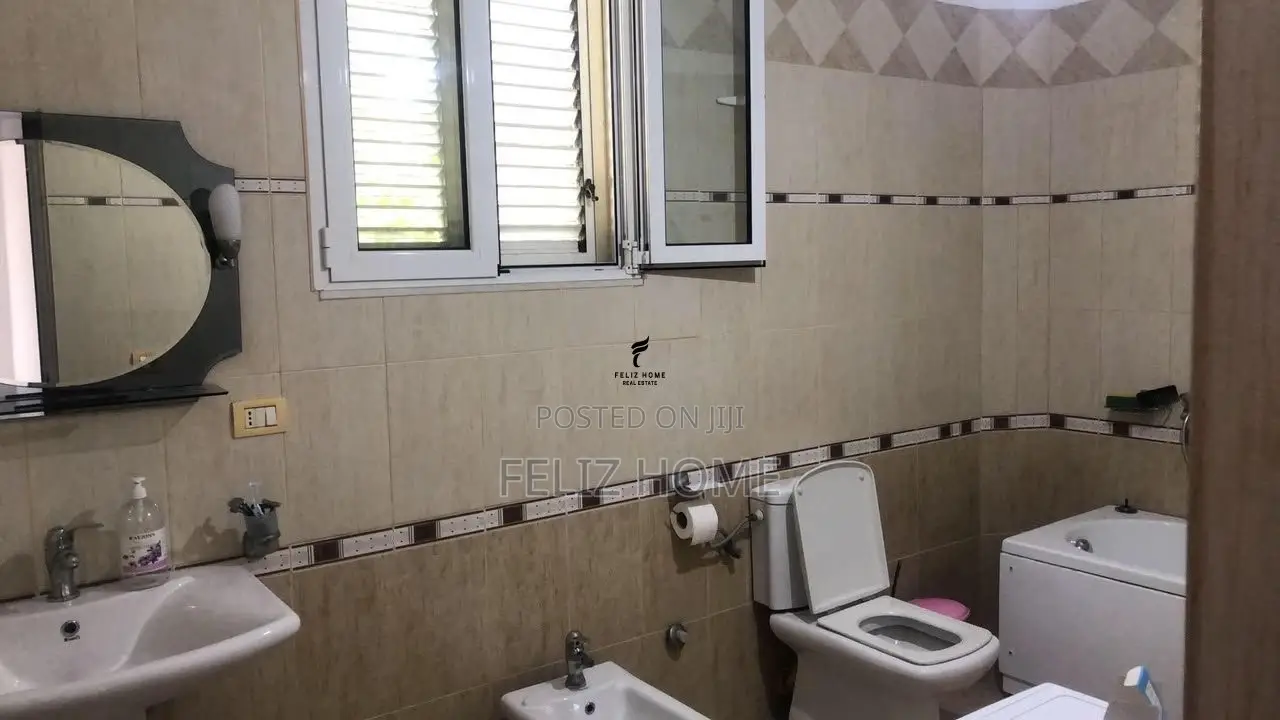 APARTAMENT ME QERA 2+1 ISH PARKU 50.000 LEKE