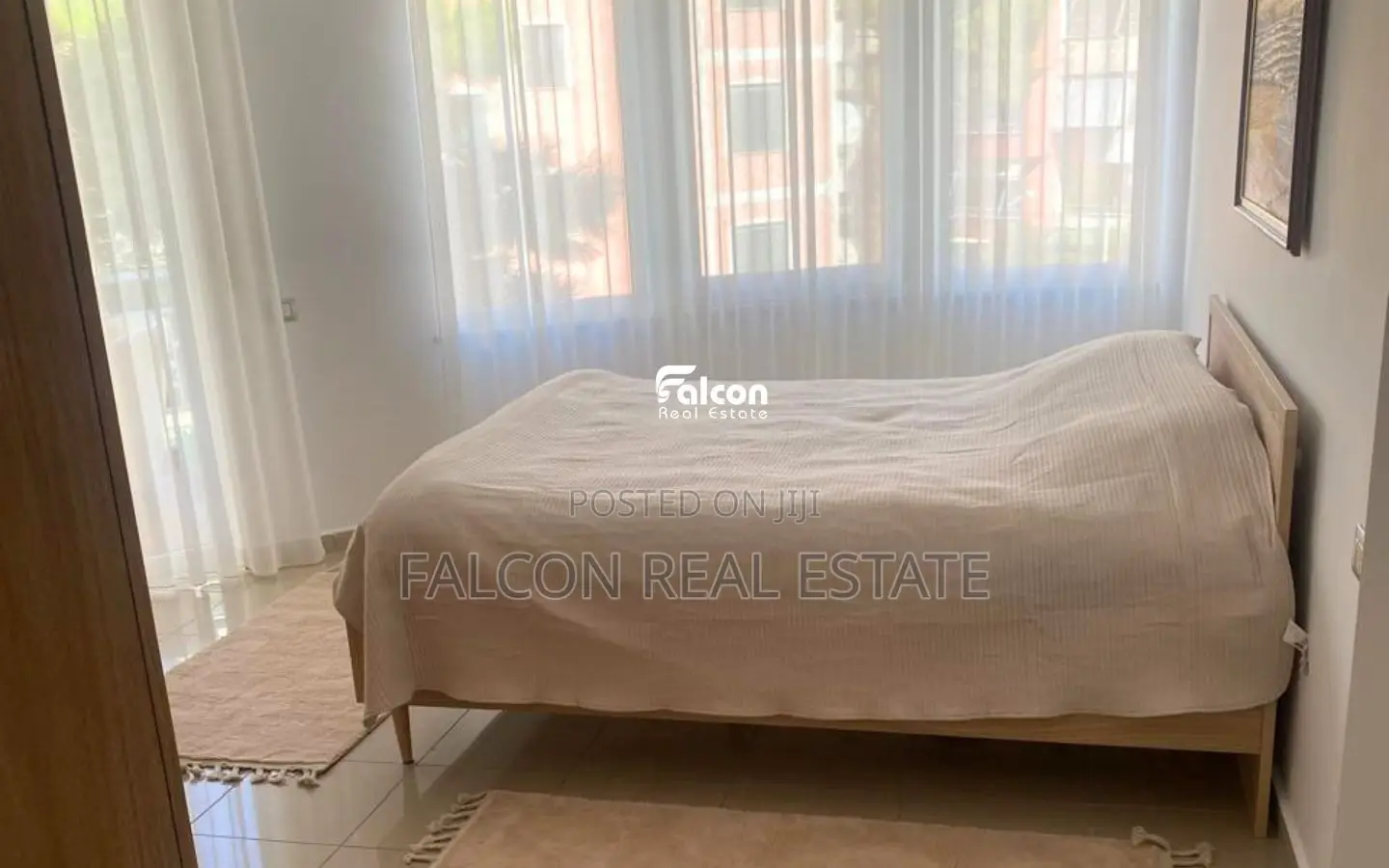Shitet apartament 1+1 në vijë të parë në Golem