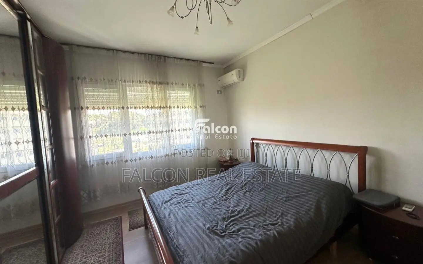 Apartament ne shitje- Mali I Robit!!