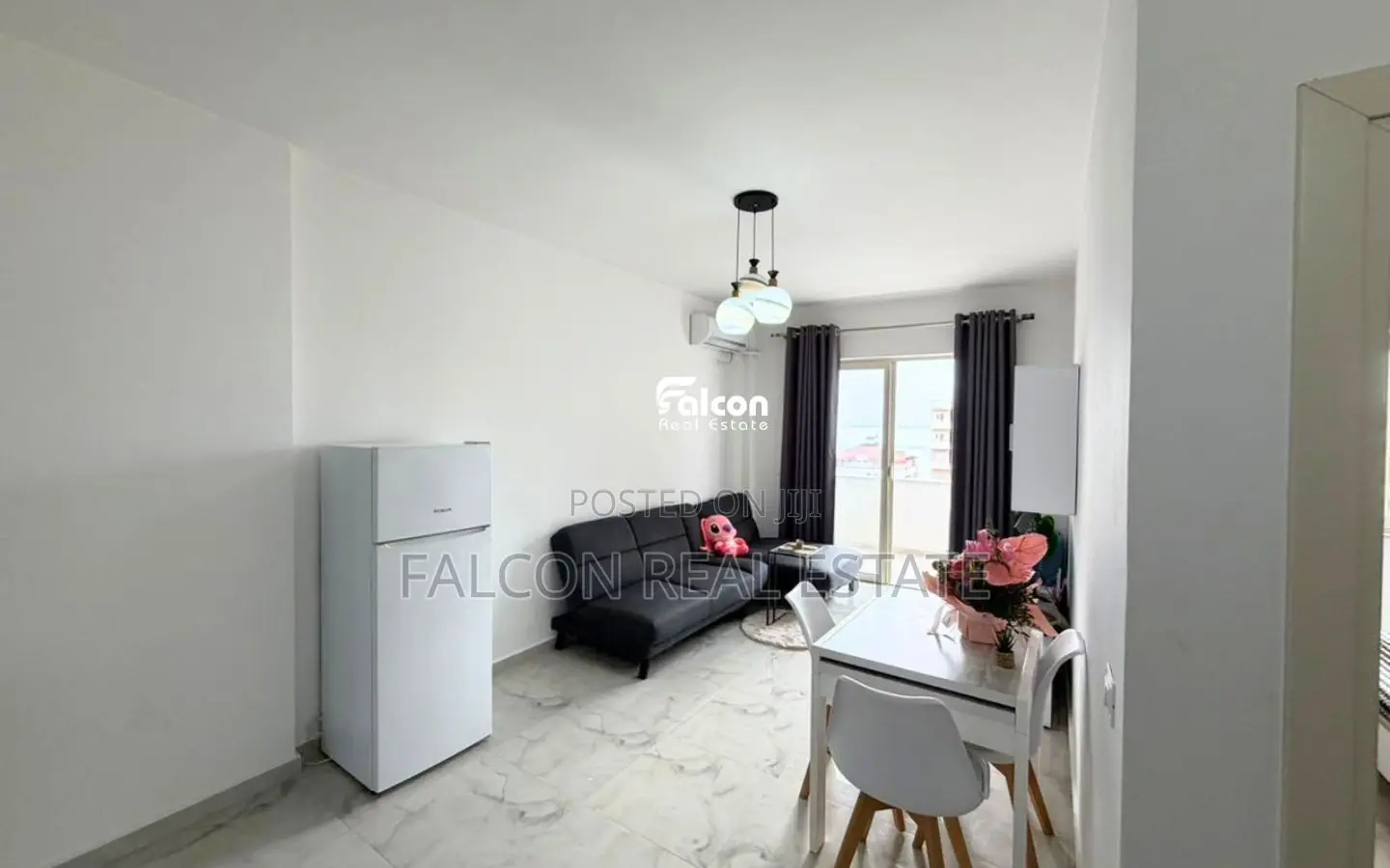 Shiten 2 Apartamente 1+1, Rrota e Kuqe – Plazh
