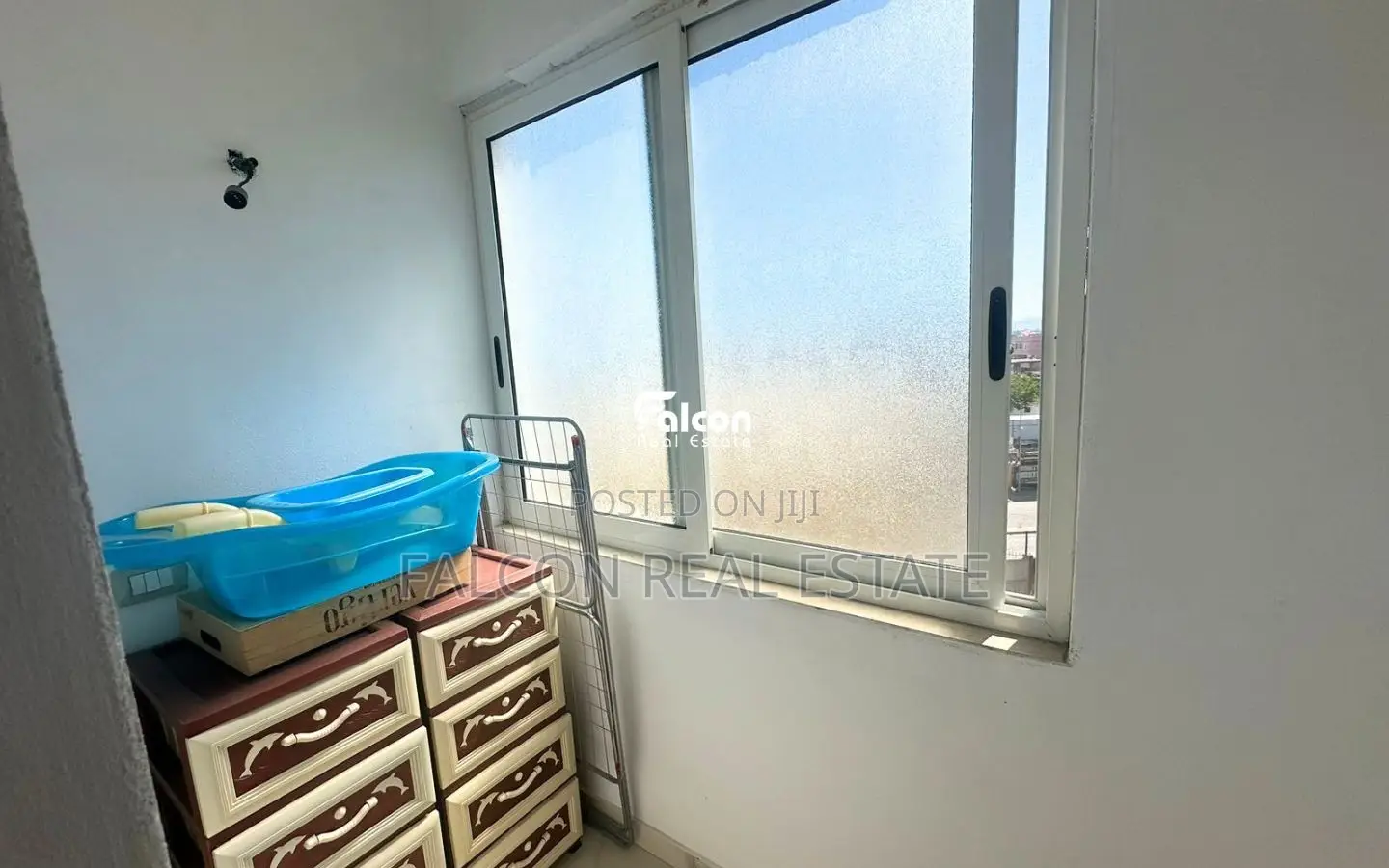 Shitet apartament 1+1 në Lagjen 16, pranë Kopshtit Soros-Durres