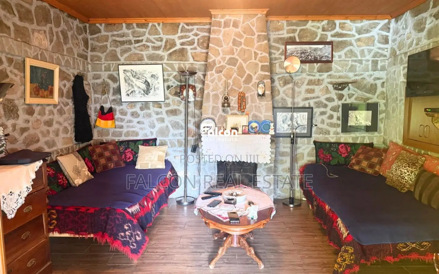 Shitet shtëpi private në Dardhë, Korçë