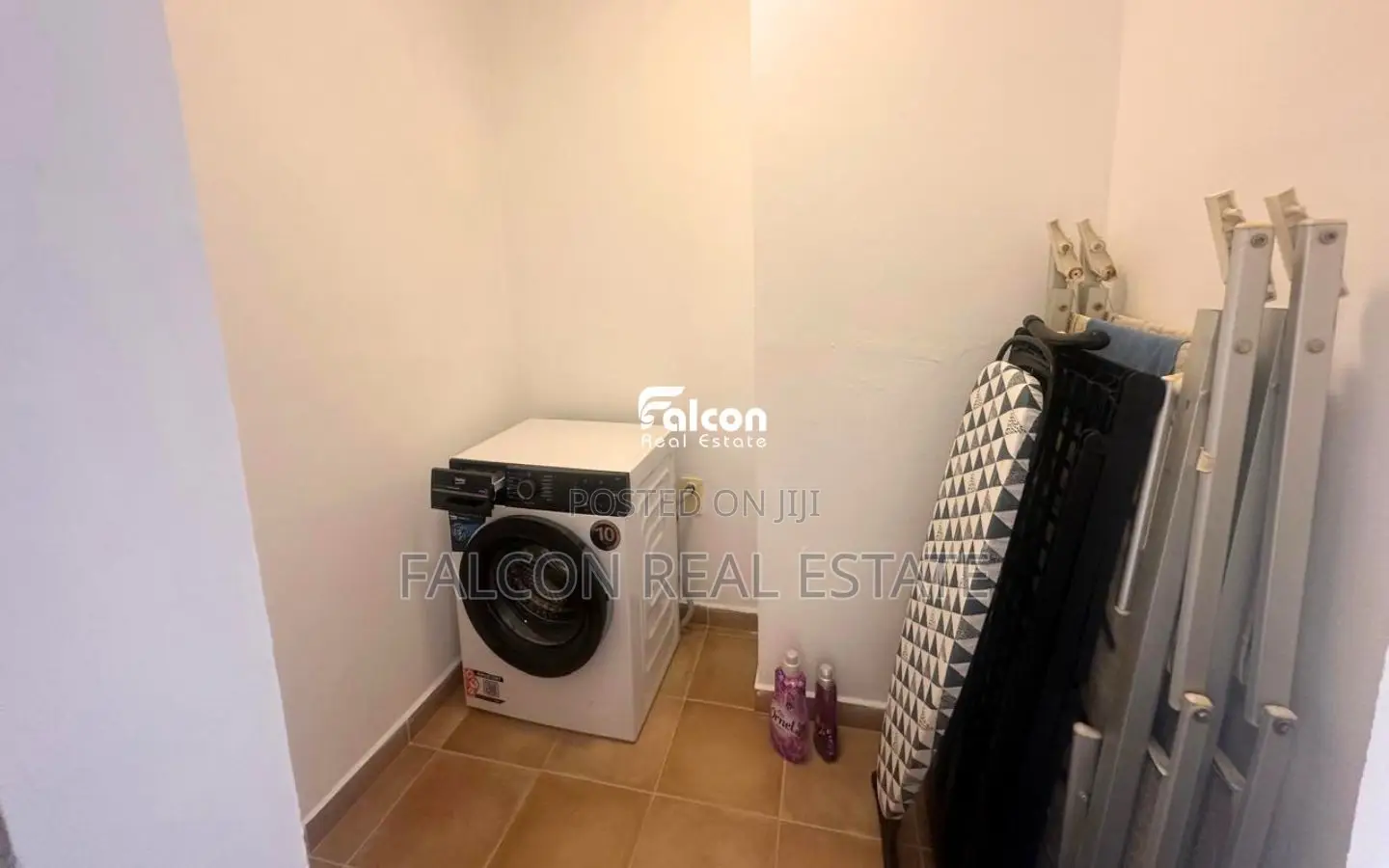Shitet apartament 1+1 në Qerret!