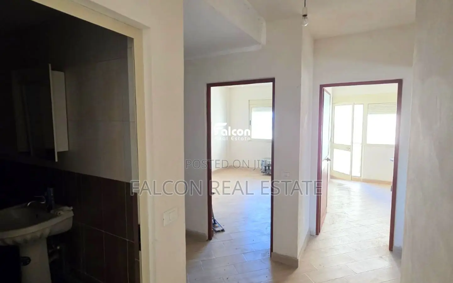 Shitet Apartament 2+1, Qerret !!