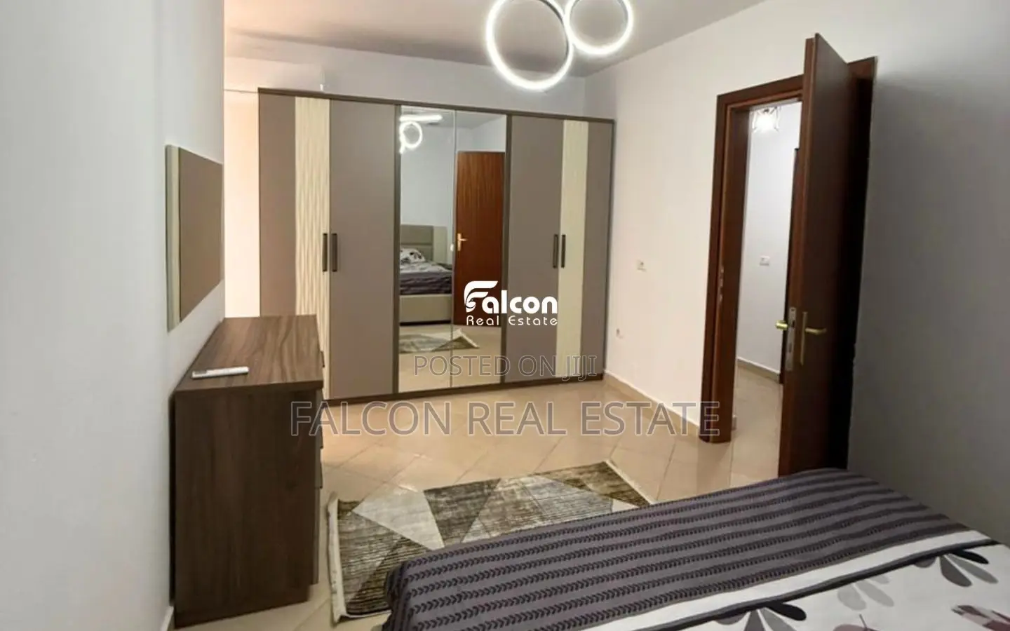 Shitet apartament 1+1 në Golem, në Kompleksin Alb Adriatik, vetëm 100 