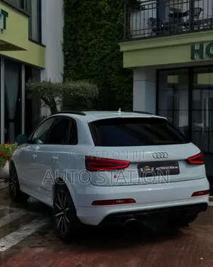 AUDI RSQ3