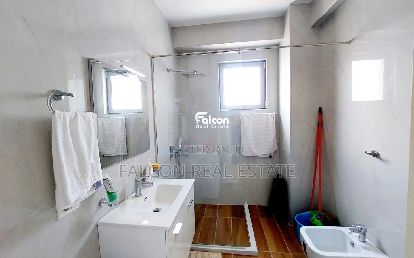 Jepet me qira apartament ,Adresa: Lagjja 18, Pallatet e Lartit